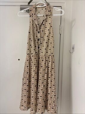 👗(3/$30) Mystic Sleeveless Midi Dress in Beige and Black